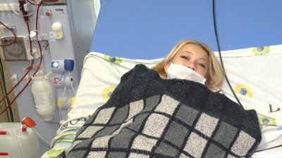 Олена Олійник під час діалізу
