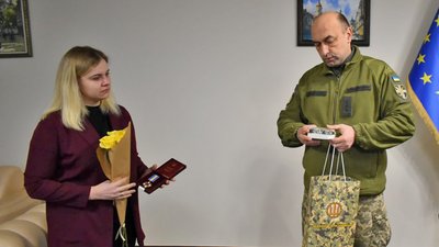На Волині рідним загиблого бійця 14 бригади вручили держнагороду