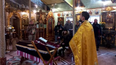 У Сумах попрощалися з військовим Андрієм Саєнком У Сумах попрощалися з військовим Андрієм Саєнком