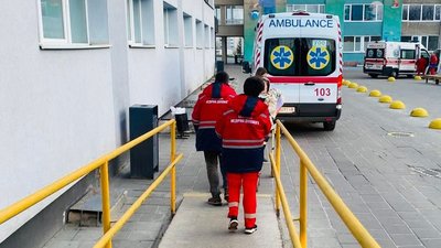 Дітей доправили у львівську лікарню Дітей доправили у львівську лікарню