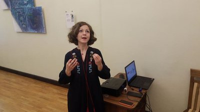 На Тернопільщині презентують виставку робіт учасниць Мистецької резиденції