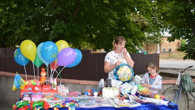 У Піщаному Броді на Кіровоградщині створили патріотичний мурал "Вільна. Сильна. Незалежна" У Піщаному Броді на Кіровоградщині створили патріотичний мурал "Вільна. Сильна. Незалежна"
