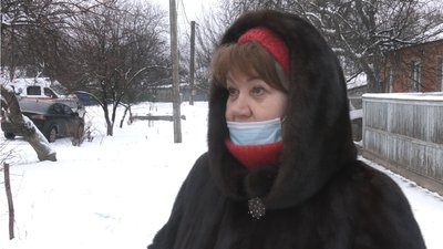 "Йшла у самій сороці, без шкарпеток". Сусіди розповіли, що скаржились до поліції на пансіонат "Йшла у самій сороці, без шкарпеток". Сусіди розповіли, що скаржились до поліції на пансіонат