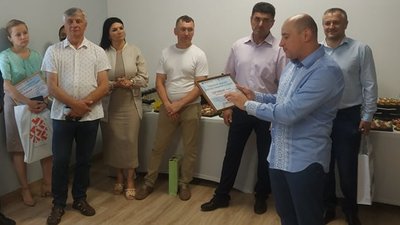 На Франківщині у восьми громадах шкільні кабінети обладнають сучасним програмним забезпеченням На Франківщині у восьми громадах шкільні кабінети обладнають сучасним програмним забезпеченням