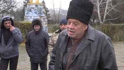 Він має залишитися: на Одещині мешканці села виступають проти знесення пам'ятника Леніну Він має залишитися: на Одещині мешканці села виступають проти знесення пам'ятника Леніну