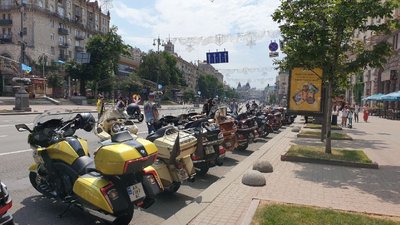Екстрім-шоу і тест-драйви. У Києві влаштували Moto Open Fest