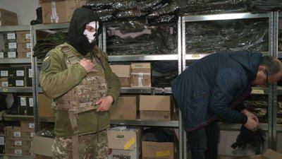 200 бронежилетів і 9 тонн гумвантажу. Як у Франківську працює волонтерський фонд "7 загін" 200 бронежилетів і 9 тонн гумвантажу. Як у Франківську працює волонтерський фонд "7 загін"