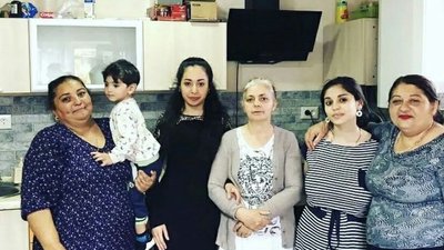 Загадуватимуть, аби Україна перемогла. Історії двох родин, які зустрічатимуть Новий рік не вдома Загадуватимуть, аби Україна перемогла. Історії двох родин, які зустрічатимуть Новий рік не вдома