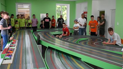 Під час всеукраїнських відкритих змагань з трасових автомоделей Під час всеукраїнських відкритих змагань з трасових автомоделей