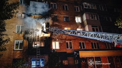 На Чернігівщині через пожежі у будинках одна людина загинула, ще двоє — поранені