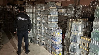Підпільний алкогольний цех