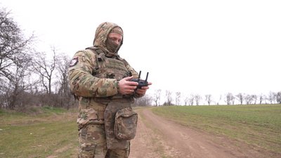 Мороз, Барні та Вітамін: історії бійців штурмового полку "Цунамі" Мороз, Барні та Вітамін: історії бійців штурмового полку "Цунамі"
