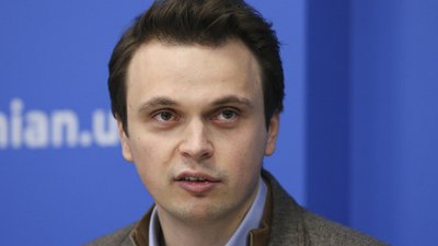 "Антикорупційна хвиля, яку очікує Захід" — Політолог про відставки в уряді та ОВА
