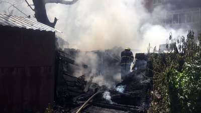 У Марганці горіло 7 сараїв У Марганці горіло 7 сараїв