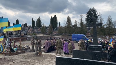 Був позитивним та сміливим: у Тернополі попрощалися з бійцем Олександром Степанкевичем Був позитивним та сміливим: у Тернополі попрощалися з бійцем Олександром Степанкевичем