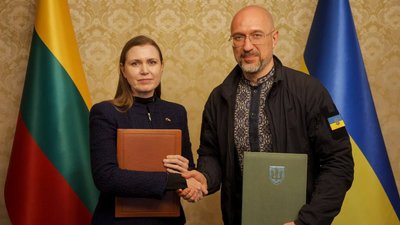 Міністерка національної оборони Литви Довілє Шакалєне та міністр оборони Денис Шмигаль