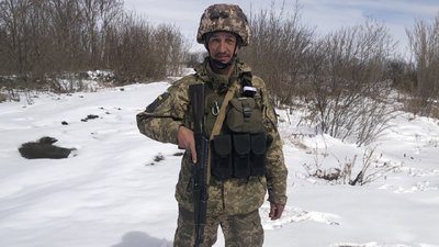 “Я дивувався його стійкості”: рідні та побратими Анатолія Репея з Вінниччини поділилися спогадами про оборонця “Я дивувався його стійкості”: рідні та побратими Анатолія Репея з Вінниччини поділилися спогадами про оборонця
