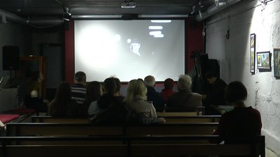 В Івано-Франківську два дні триватиме показ документального кіно про українські 90-ті В Івано-Франківську два дні триватиме показ документального кіно про українські 90-ті