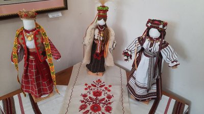 Роботи студентів на експозиції у музеї Роботи студентів на експозиції у музеї