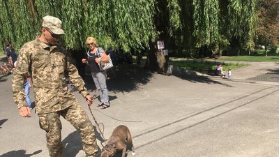 У львіському Парку культури провели парад військових собак У львіському Парку культури провели парад військових собак