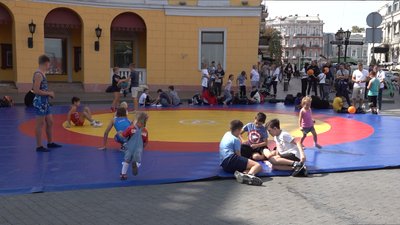В Одесі відбувся забіг Потьомкінськими сходами: участь взяли понад 700 людей В Одесі відбувся забіг Потьомкінськими сходами: участь взяли понад 700 людей