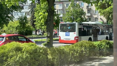 автобус, транспорт, громадський транспорт, гуманітарна допомога