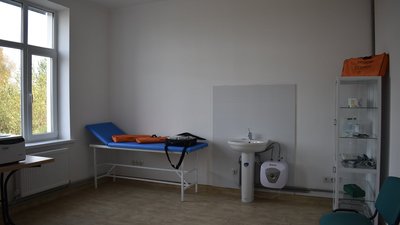 На Житомирщині відкрили сільську амбулаторію нового типу з житлом для лікаря На Житомирщині відкрили сільську амбулаторію нового типу з житлом для лікаря