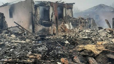 Авіаудар по Вовчанську: рятувальники знайшли під завалами тіла загиблого подружжя