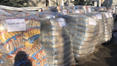 Одеські волонтери передали 40 тонн гуманітарки для переселенців