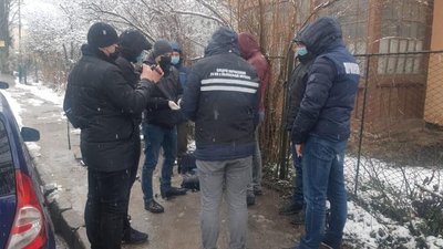 Хабар 3 тисячі доларів: на Львівщині затримали чиновника Дрогобицької міськради