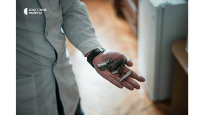 "Коли чули обстріли, знали: скоро привезуть поранених" — лікарі Чернігова "Коли чули обстріли, знали: скоро привезуть поранених" — лікарі Чернігова