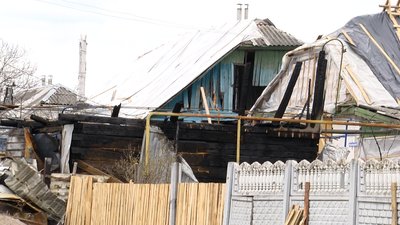 На Житомирщині у палаючому підвалі гаражу 40 хвилин перебували діти, які сховалися від авіаударів На Житомирщині у палаючому підвалі гаражу 40 хвилин перебували діти, які сховалися від авіаударів