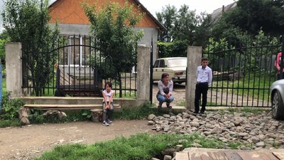 На Закарпатті живе хлопчик з іменем Янукович. Він четвертокласник На Закарпатті живе хлопчик з іменем Янукович. Він четвертокласник