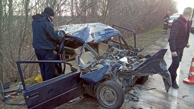 У Запорізькому районі внаслідок ДТП загинула жінка У Запорізькому районі внаслідок ДТП загинула жінка