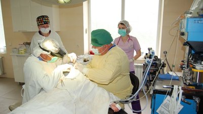 У Львові німецький хірург безкоштовно прооперував 29 дітей У Львові німецький хірург безкоштовно прооперував 29 дітей