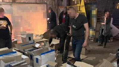На Донеччині вилучили підроблені алкоголь і цигарки на 1,5 млн гривень