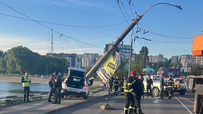 Аварія поблизу ТРЦ «Оазис», унаслідок якої загинули дві людини