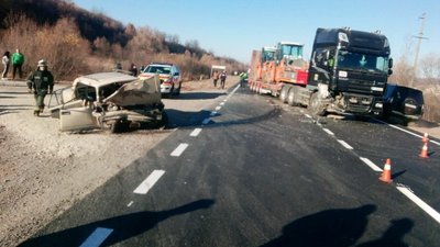 На Прикарпатті у ДТП травмувалися шестеро людей