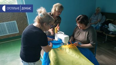 Запустять над Кримом: у Краматорську пошили найбільший кримськотатарський стяг Запустять над Кримом: у Краматорську пошили найбільший кримськотатарський стяг