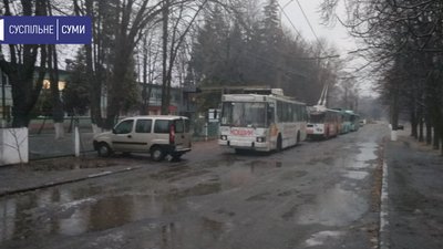 Сумські тролейбуси повертаються до ДЕПО через погоду Сумські тролейбуси повертаються до ДЕПО через погоду