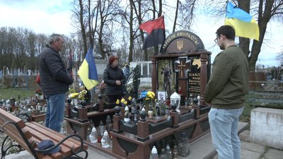 могила бійця