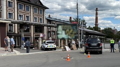 Аварія на вулиці Лесина у Чернівцях, 25 серпня