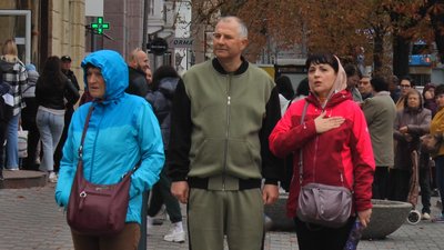 Переселенці з Лисичанська зібрали у Дніпрі мітинг проти “референдуму” росіян