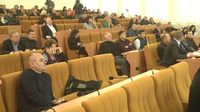 Сесію Миколаївської облради не продовжили через відсутність частини депутатів