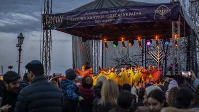 В Одесі розпочали святкувати Хануку