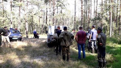 П'ять днів у лісі: на Рівненщині зниклу бабусю знайшли за три кілометри від дому П'ять днів у лісі: на Рівненщині зниклу бабусю знайшли за три кілометри від дому