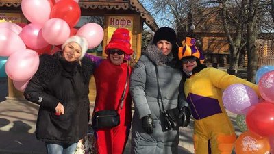 До Дня закоханих У Генічеську на Херсонщині учні ПТУ провели вуличну акцію До Дня закоханих У Генічеську на Херсонщині учні ПТУ провели вуличну акцію
