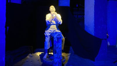 Життя в окупації та творчість поза нею. Історія актора херсонського театру Життя в окупації та творчість поза нею. Історія актора херсонського театру