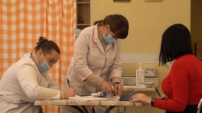 Попит зріс: у черкаському закладі вищої освіти вакцинують проти COVID-19