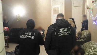 В Одесі подружжя підозрюють в організації мережі борделів